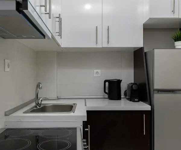 Stylish In City Center Apartament *